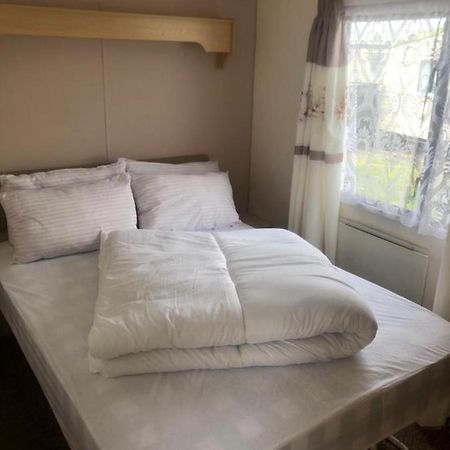 A4 The Chase 6 Berth Pet Friendly Caravan With Decking Ingoldmells Exterior photo