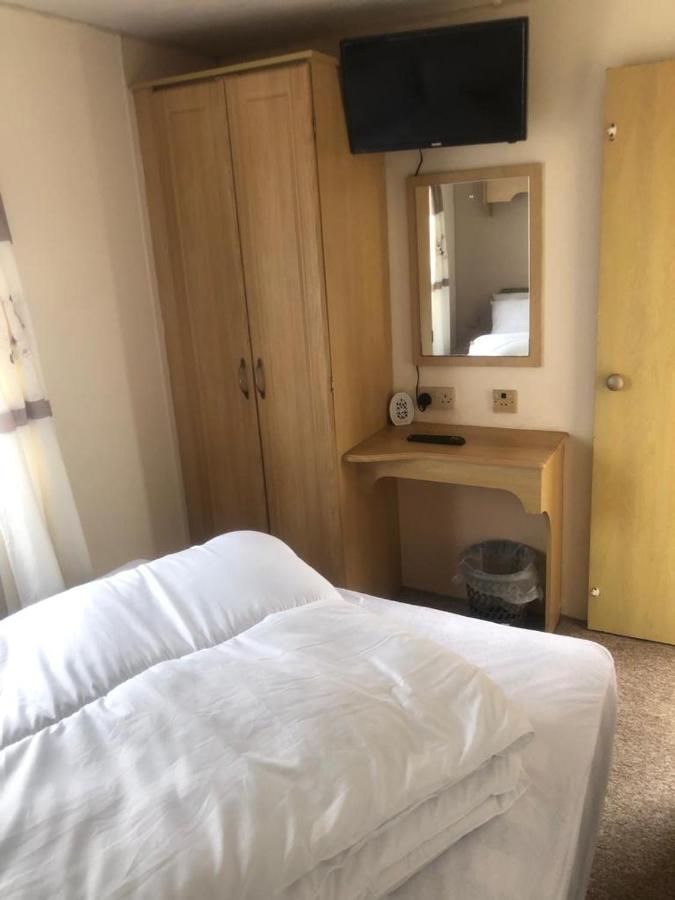 A4 The Chase 6 Berth Pet Friendly Caravan With Decking Ingoldmells Exterior photo